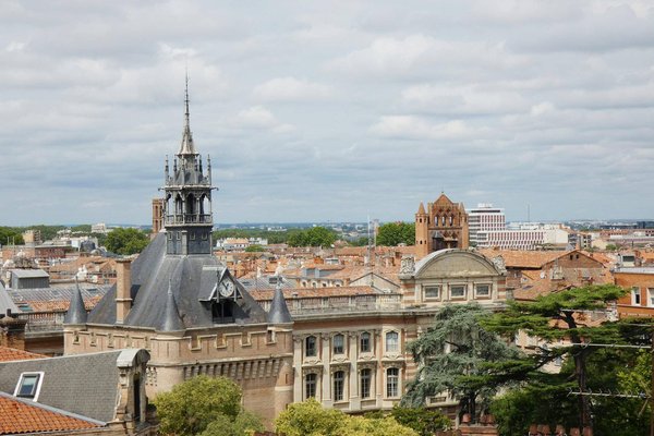 Location de box à Toulouse : un espace supplémentaire pour votre déménagement