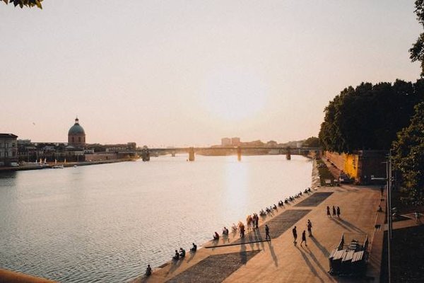 Top 10 des meilleurs spots de camping autour de Toulouse à découvrir absolument